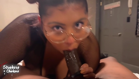 Brunette with big tits is going deepthroat in her boyfriend