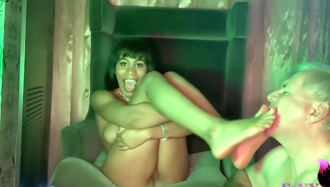 Ebony babe fucks her black boyfriend in foot fetish