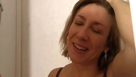 Amateur black chick swallows cum of her interracial partner