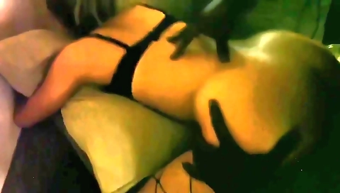 Brunette with big ass and a large dick in amateur vid