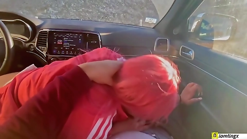 A big ass chick gets in the car to suck a big dick