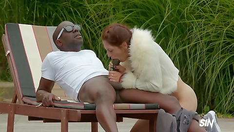 Brunette milf 18+ gets humped by a big cock outdoors